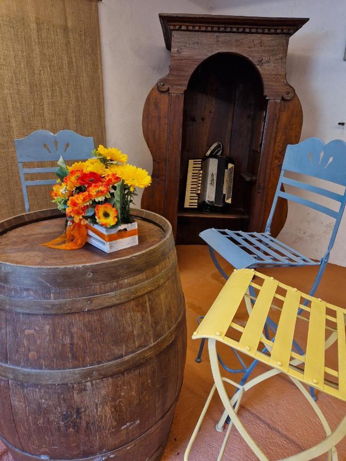 Mister Barolo Apartments Langhe Новело Екстер'єр фото