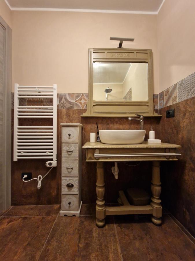 Mister Barolo Apartments Langhe Новело Екстер'єр фото